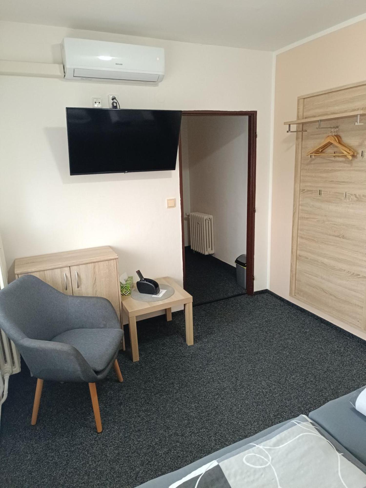 Penzion Hády Brno Ngoại thất bức ảnh